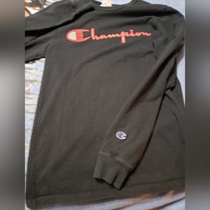 Mens sz small long sleeved t-shirt.  Black